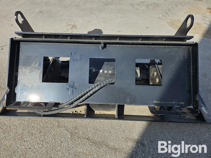 2025-massey-ferguson-730-image-12