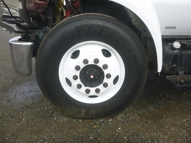 2015-ford-f650-image-24