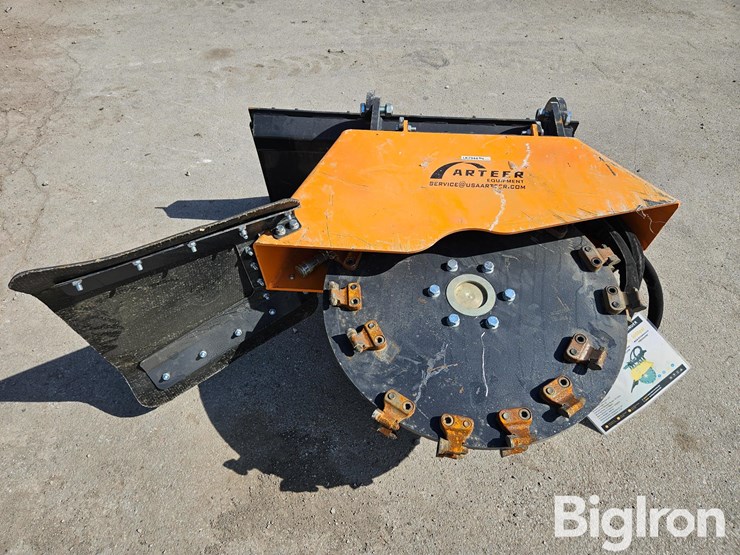 2025-massey-ferguson-730-image-2