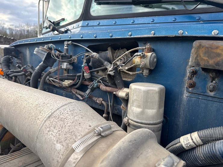 1999-caterpillar-c12-image-17