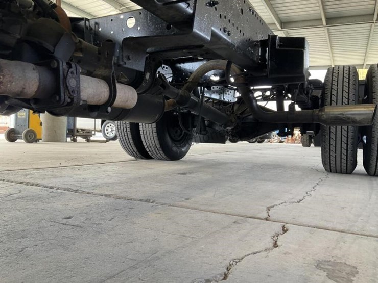 1998-isuzu-npr-image-26