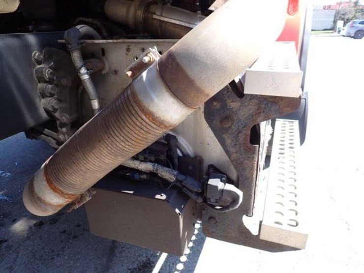 2017-western-star-4700sb-image-108