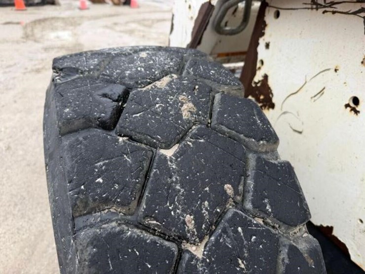 2009-bobcat-864-image-27