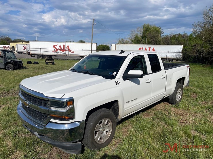 2018-chevrolet-silverado-1500-lt-image-6