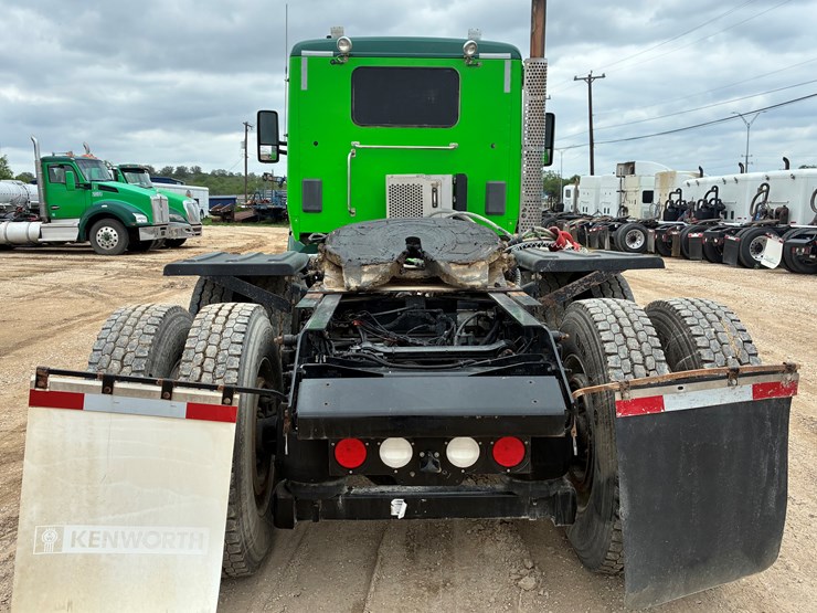 2019-kenworth-t880-image-5