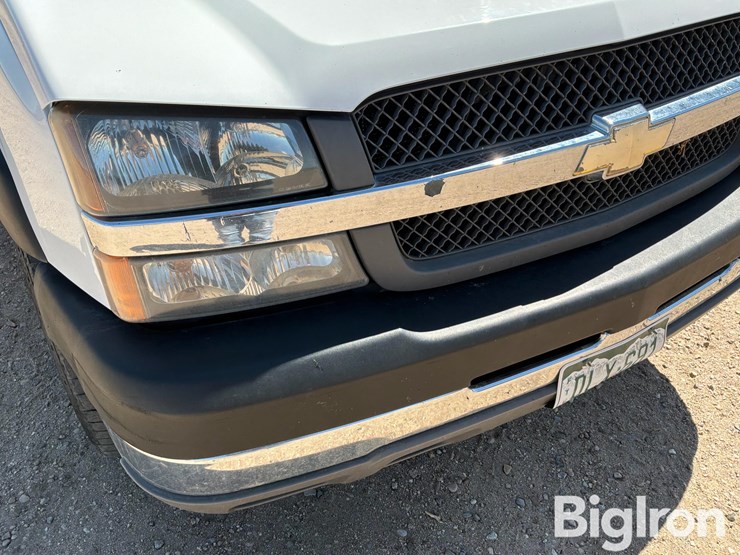 2004-chevrolet-silverado-3500-image-18