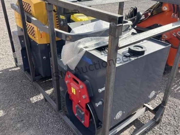 2026-sdl-1000-vibratory-roller-image-4