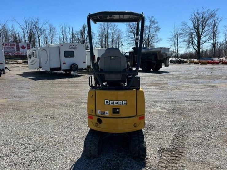 2019-deere-17g-image-4