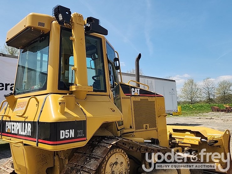 2006-caterpillar-d5n-xl-image-14