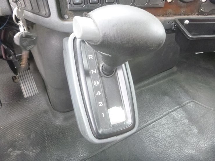 2006-international-durastar-4300-image-15