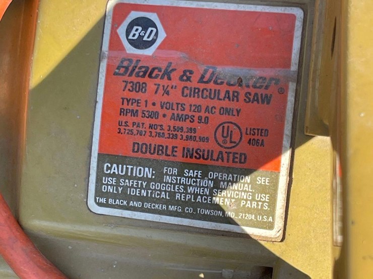 black-&-decker-electric-7-1/4"-circular-saw-image-3