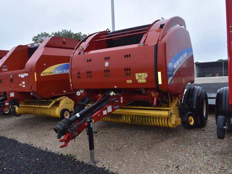 new-holland-roll-belt-560-image-1