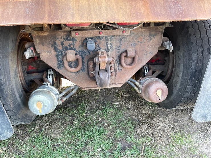 1998-peterbilt-378-image-8