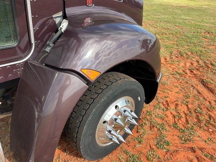 2009-kenworth-t300-image-35