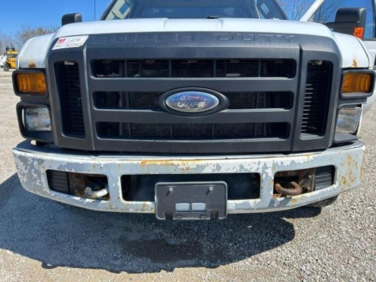 2010-ford-f250-xl-image-27