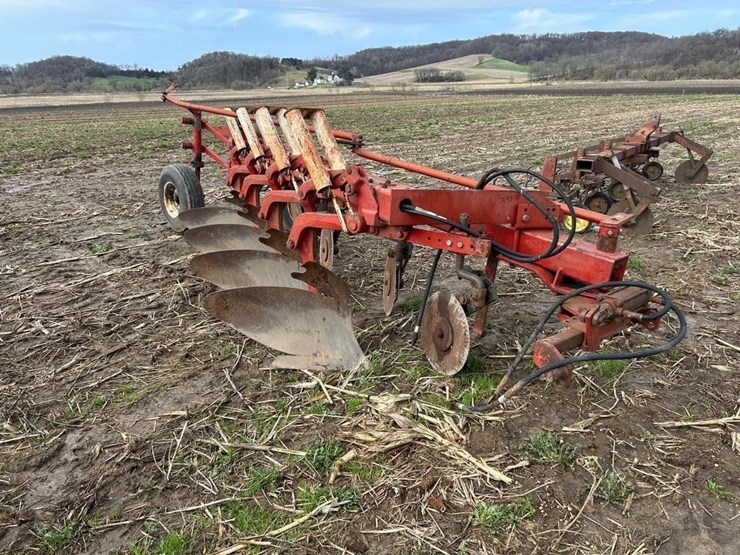 international-720-image-1