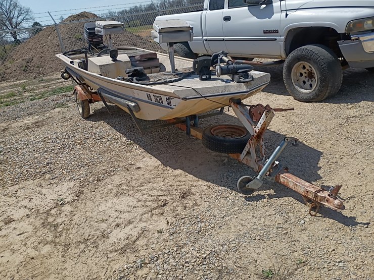 #23725-•-1986-star-bass-boat-and-trailer-image-7