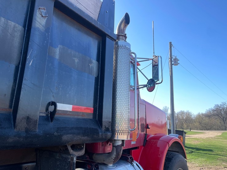 1998-peterbilt-378-image-19