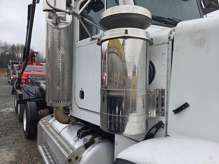 1995-peterbilt-357-image-14