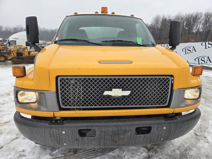 2005-massey-ferguson-8-image-8