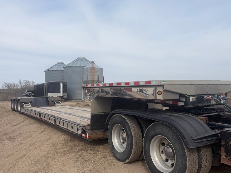 2022-muv-all-5370hdg-image-9