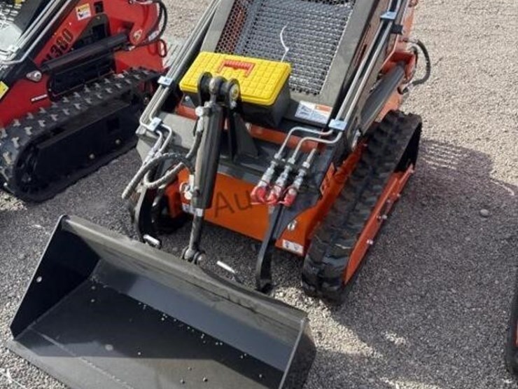 2026-sdl-36c-stand-up-skid-steer-image-5