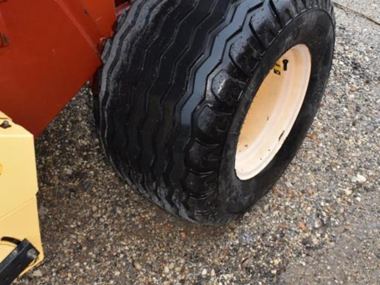 new-holland-br7090-image-6