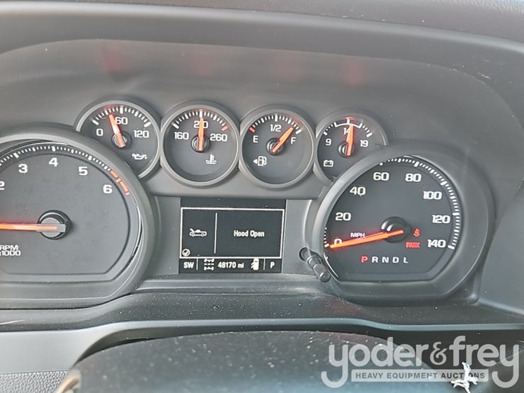 2022-chevrolet-2500hd-image-32