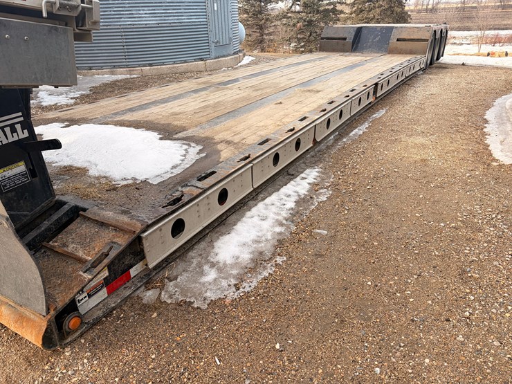 2022-muv-all-5370hdg-image-2