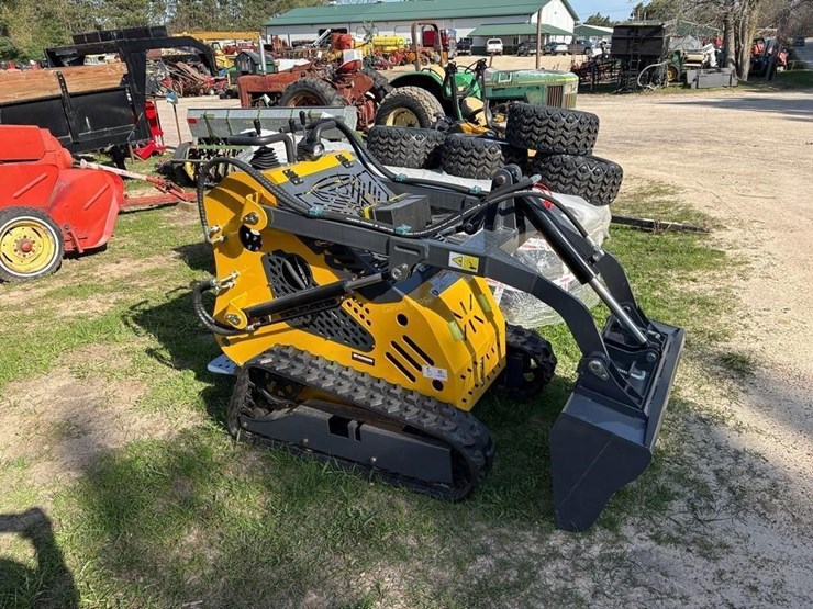 new-ssl60-skid-steer-loader-image-3