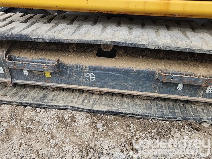 2016-kobelco-sk85cs-3e-image-18