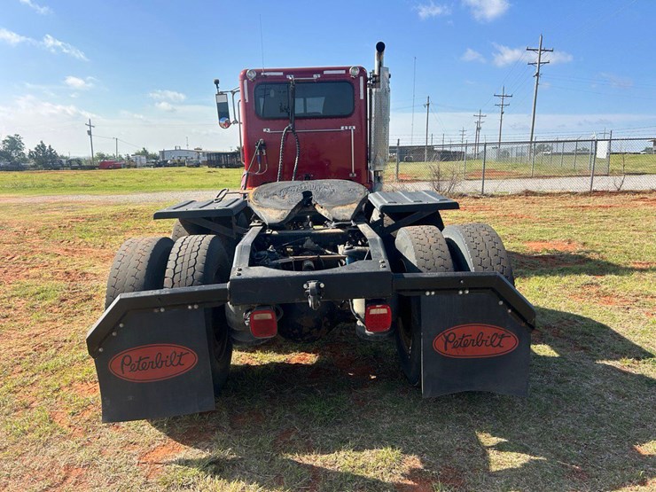 2012-peterbilt-386-image-4