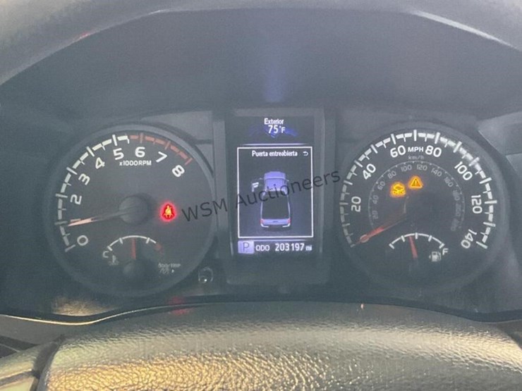 2018-toyota-tacoma-image-18