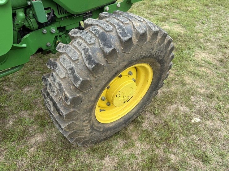 2020-john-deere-5075e-image-13
