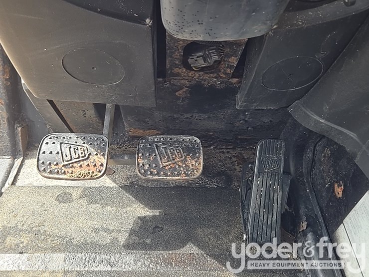 2017-jcb-510-56-image-73
