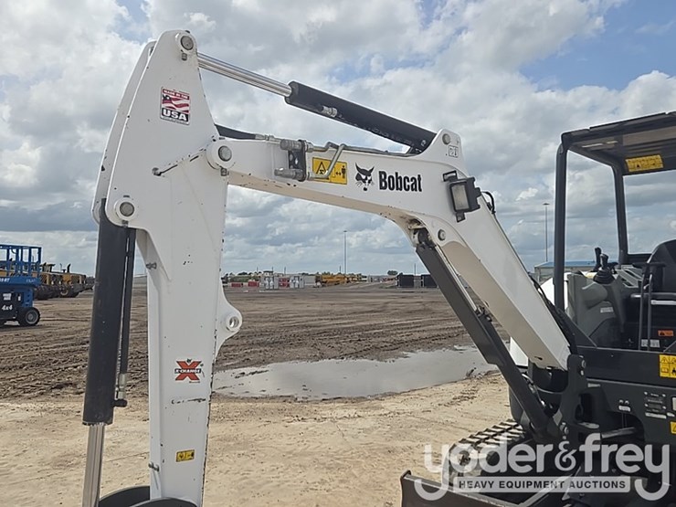 2021-bobcat-e35-image-30