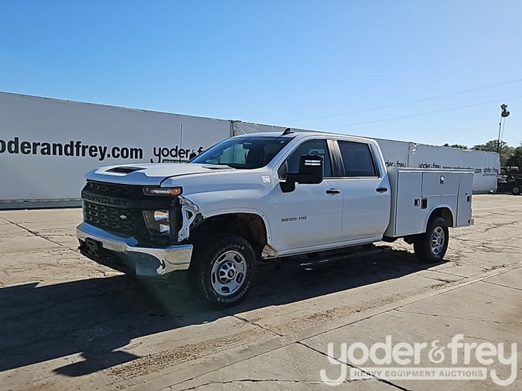 2022-chevrolet-2500hd-image-1