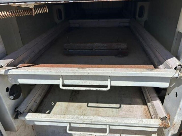 2010-ford-f250-xl-image-31