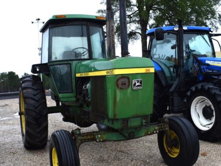 john-deere-4430-image-2