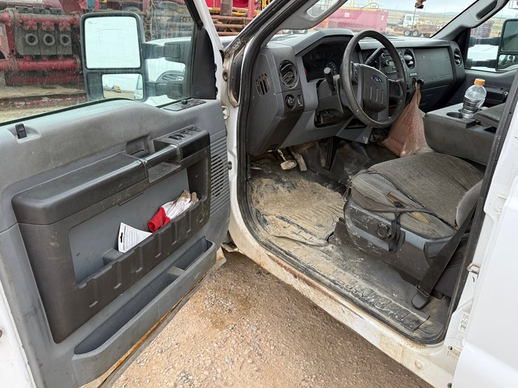 2015-ford-f250-xl-image-8