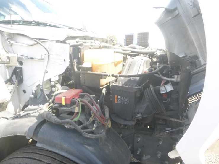 2016-ford-f650-xlt-image-20