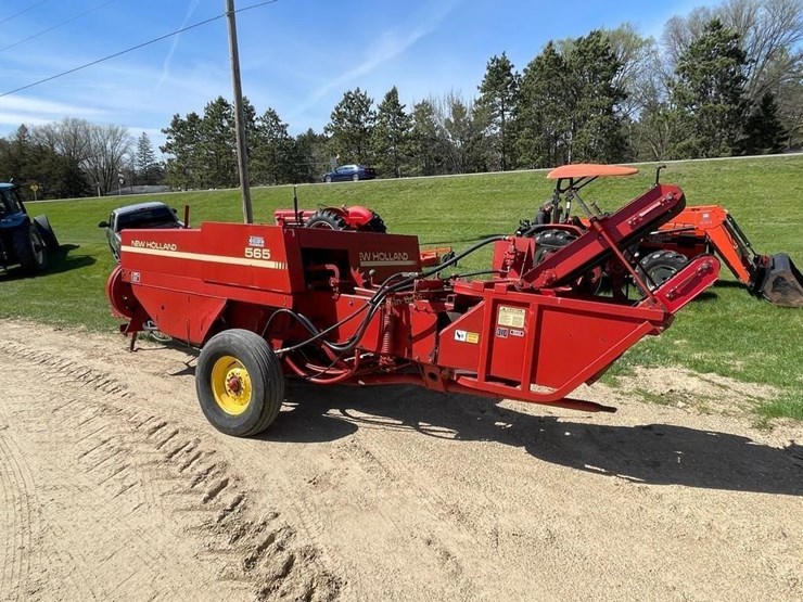 new-holland-565-image-4