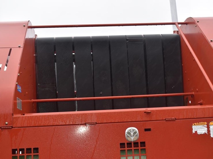 new-holland-br7090-image-13