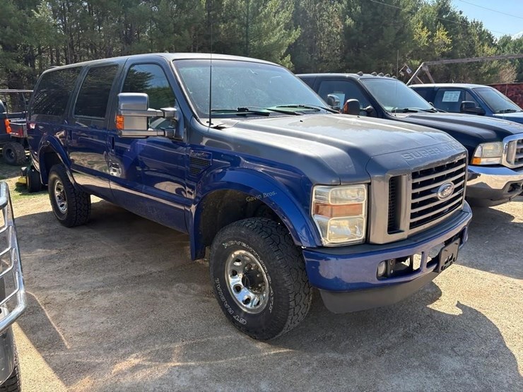 2001-ford-excursion-image-13