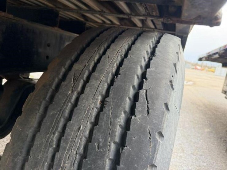 2021-deloupe-53-ft-quad/a-walking-floor-trailer-2d-image-46