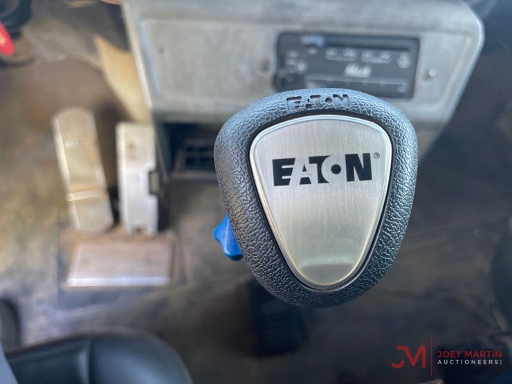 1996-mack-rd688s-image-25