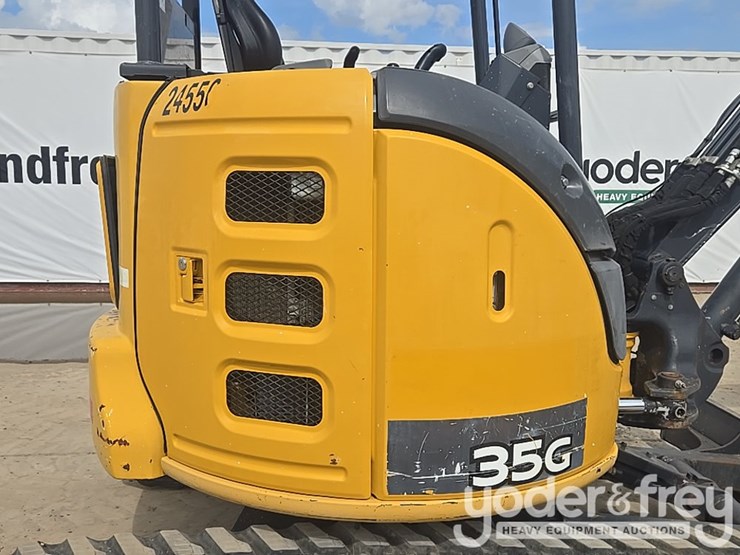 2019-deere-35g-image-45