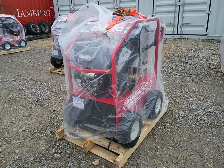 #24438-•-2026-magnum-4000-series-gold-hot-pressure-washer-image-4