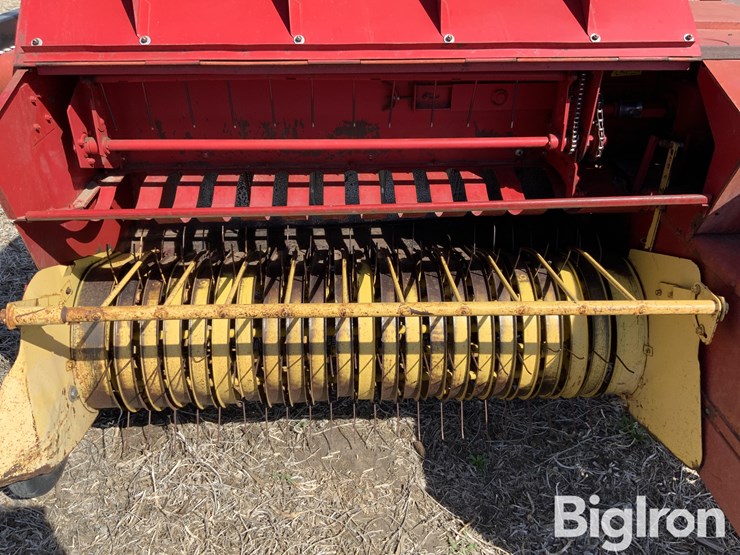 new-holland-277-image-15