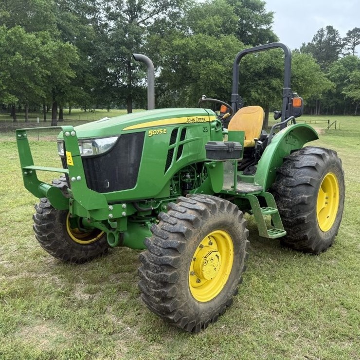 2020 JOHN DEERE 5075E
